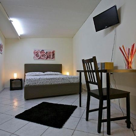 A Casa Di Claudio Βίλα Κατάνια Δωμάτιο φωτογραφία