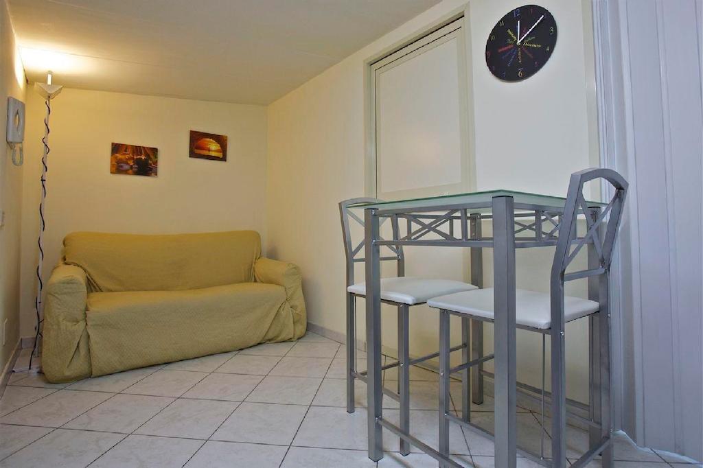 A Casa Di Claudio Βίλα Κατάνια Δωμάτιο φωτογραφία